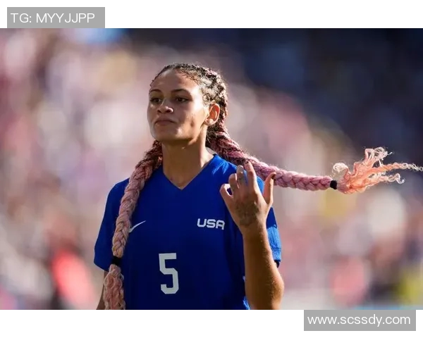 留辫子白人足球明星的独特风格与运动场上的魅力展现