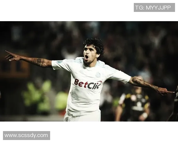 拼接足球明星壁纸打造个性化家居空间让你的生活充满激情与活力